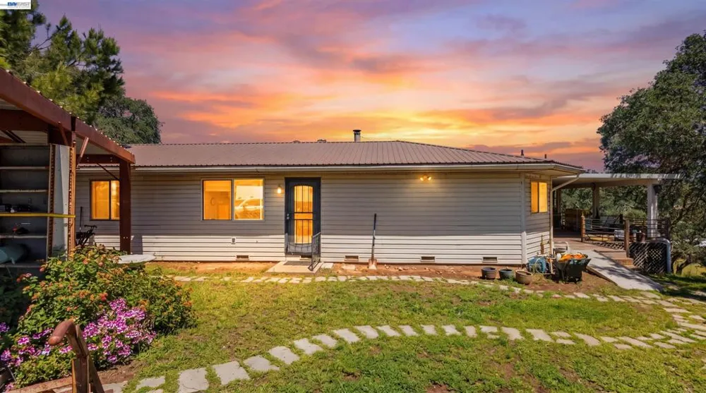 8037 Savage Way Valley Springs, CA 95252