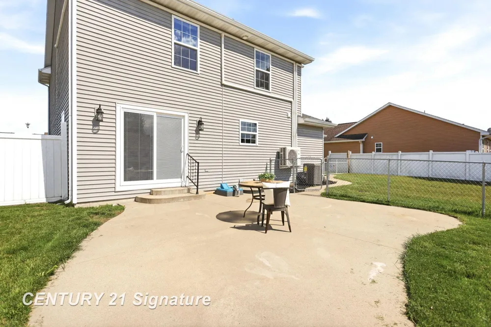 8433 Waxwing Drive Tittabawassee Township, MI 48623