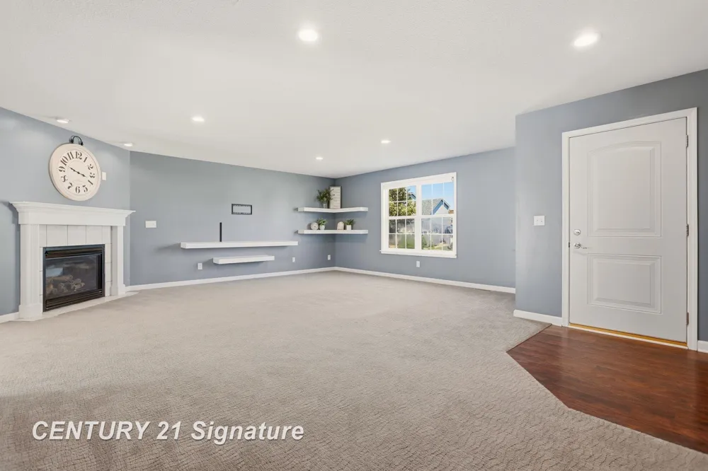 8433 Waxwing Drive Tittabawassee Township, MI 48623