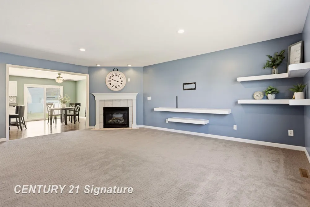 8433 Waxwing Drive Tittabawassee Township, MI 48623