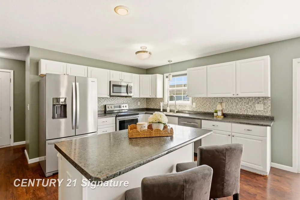 8433 Waxwing Drive Tittabawassee Township, MI 48623