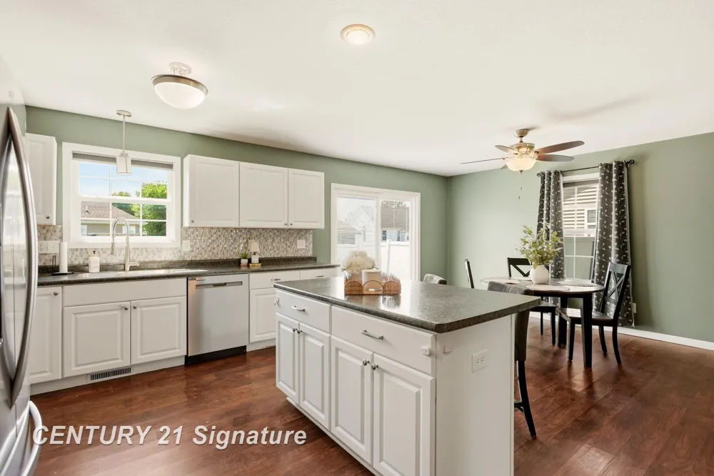 8433 Waxwing Drive Tittabawassee Township, MI 48623