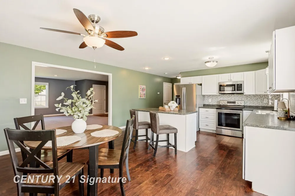 8433 Waxwing Drive Tittabawassee Township, MI 48623