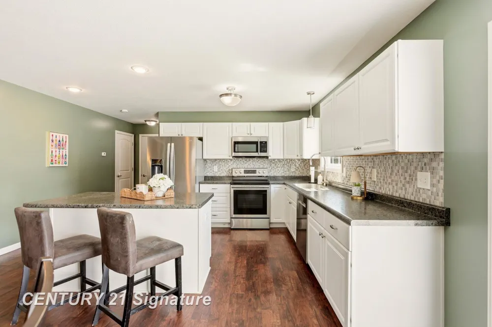 8433 Waxwing Drive Tittabawassee Township, MI 48623