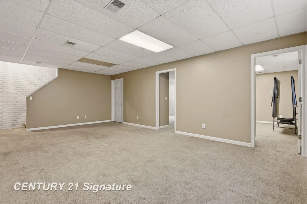 8433 Waxwing Drive Tittabawassee Township, MI 48623