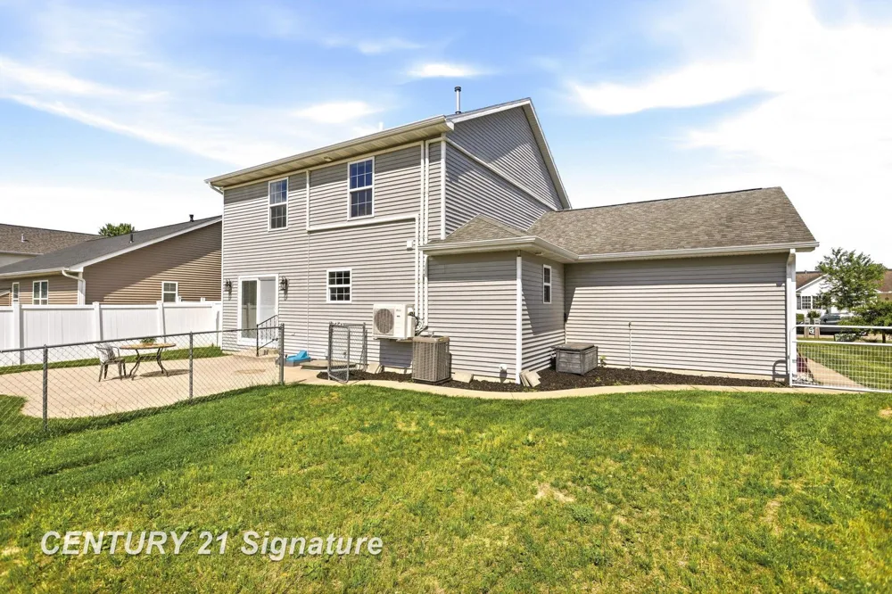 8433 Waxwing Drive Tittabawassee Township, MI 48623
