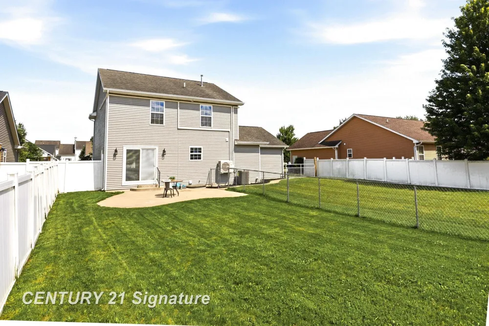 8433 Waxwing Drive Tittabawassee Township, MI 48623