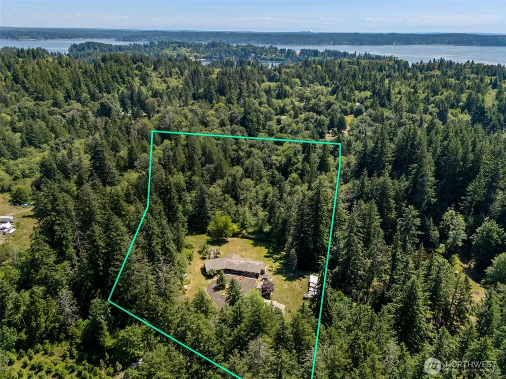 470 E Murray Road Grapeview, WA 98546