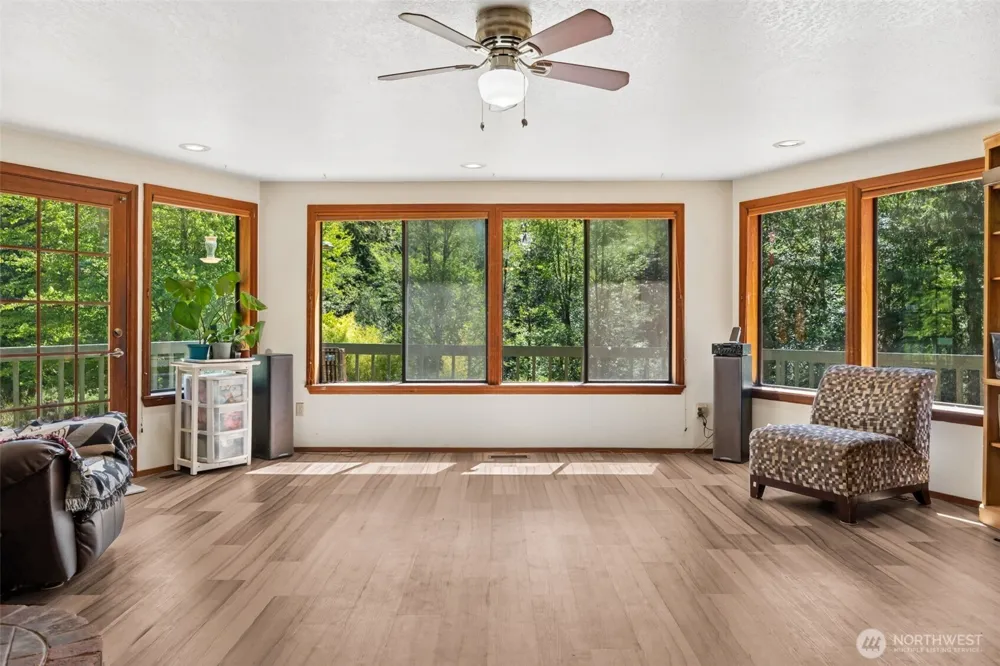 470 E Murray Road Grapeview, WA 98546