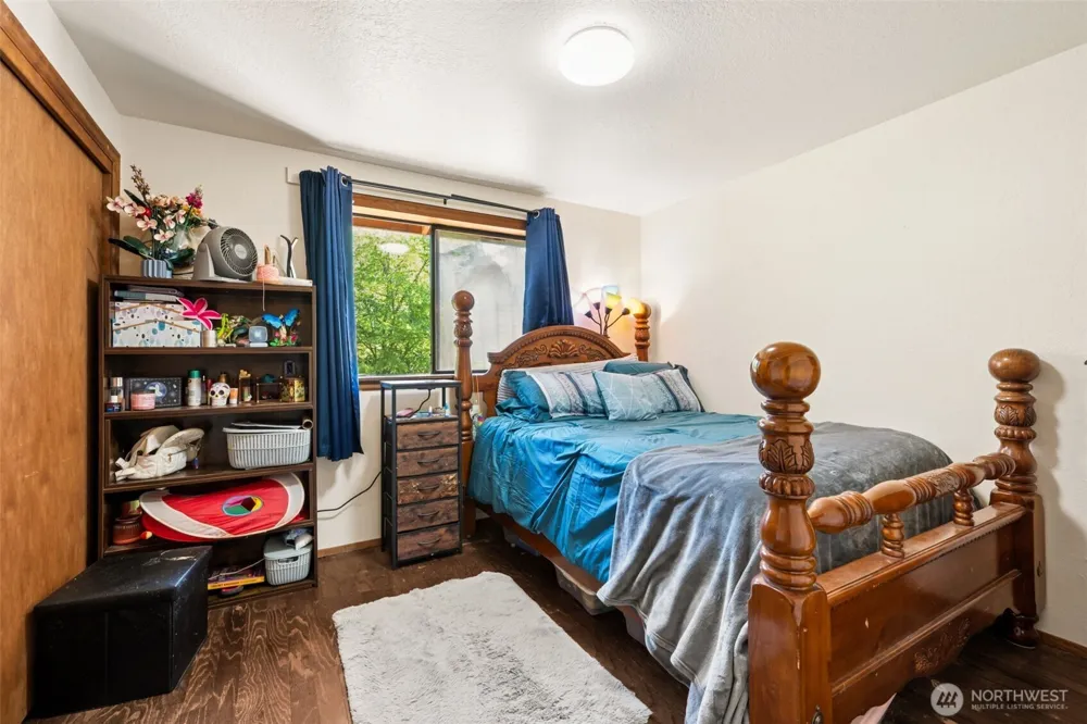 470 E Murray Road Grapeview, WA 98546
