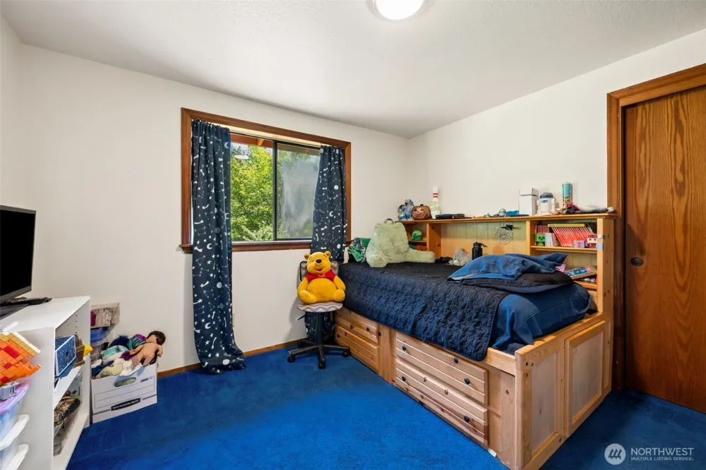 470 E Murray Road Grapeview, WA 98546