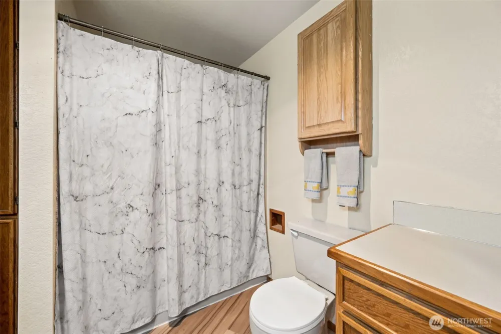470 E Murray Road Grapeview, WA 98546