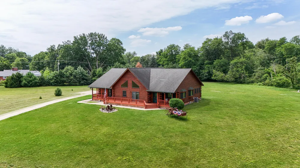56664 Tanner Trail Three Rivers, MI 49093