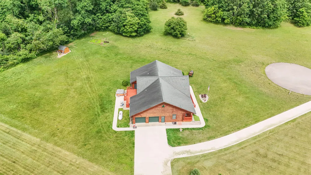 56664 Tanner Trail Three Rivers, MI 49093