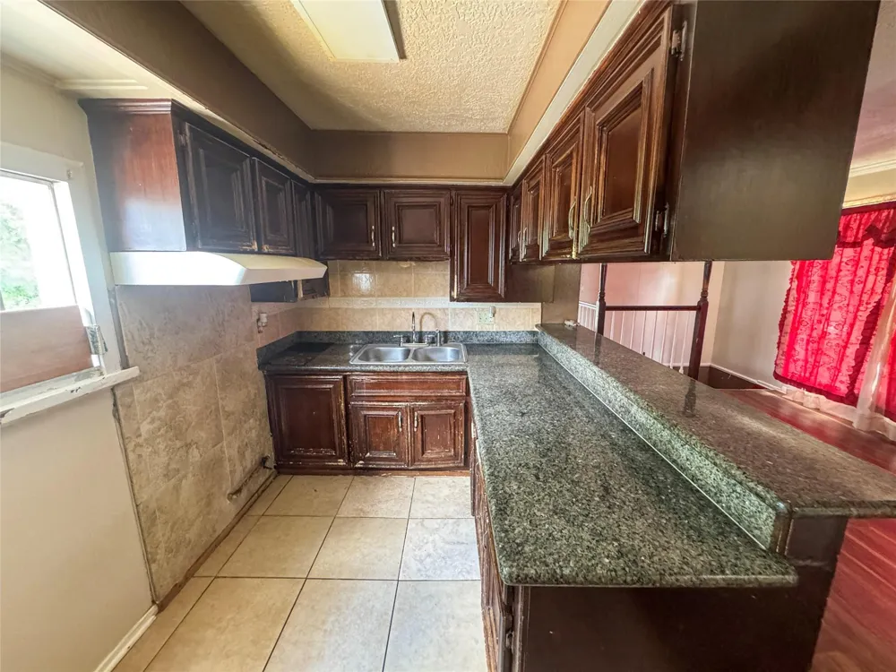 1502 Lee Street #5 Houston, TX 77009