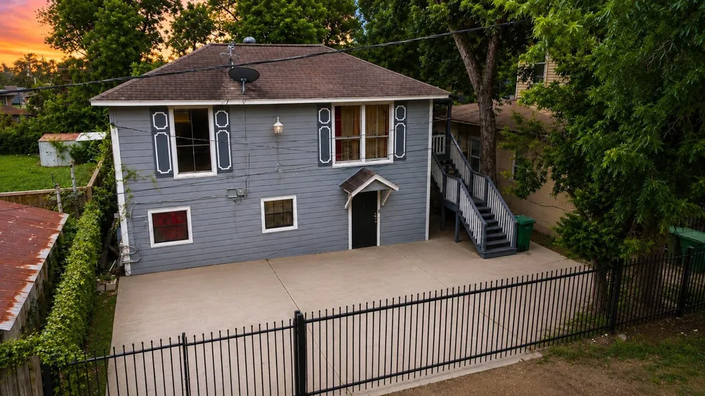 1502 Lee Street #5 Houston, TX 77009
