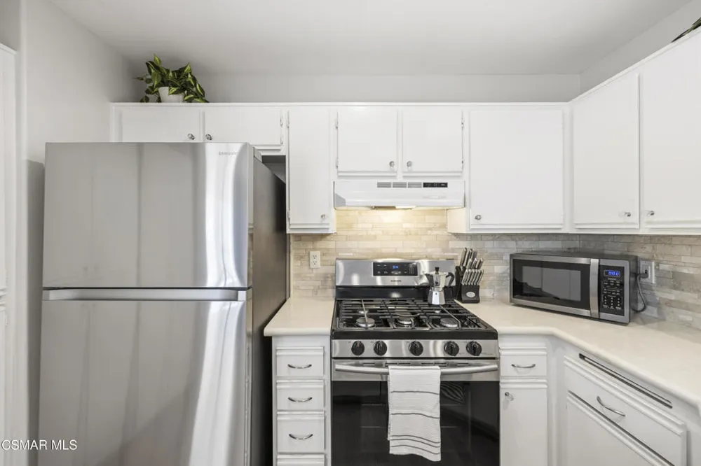 85 Via Colinas Thousand Oaks, CA 91362