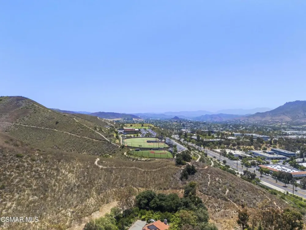 85 Via Colinas Thousand Oaks, CA 91362