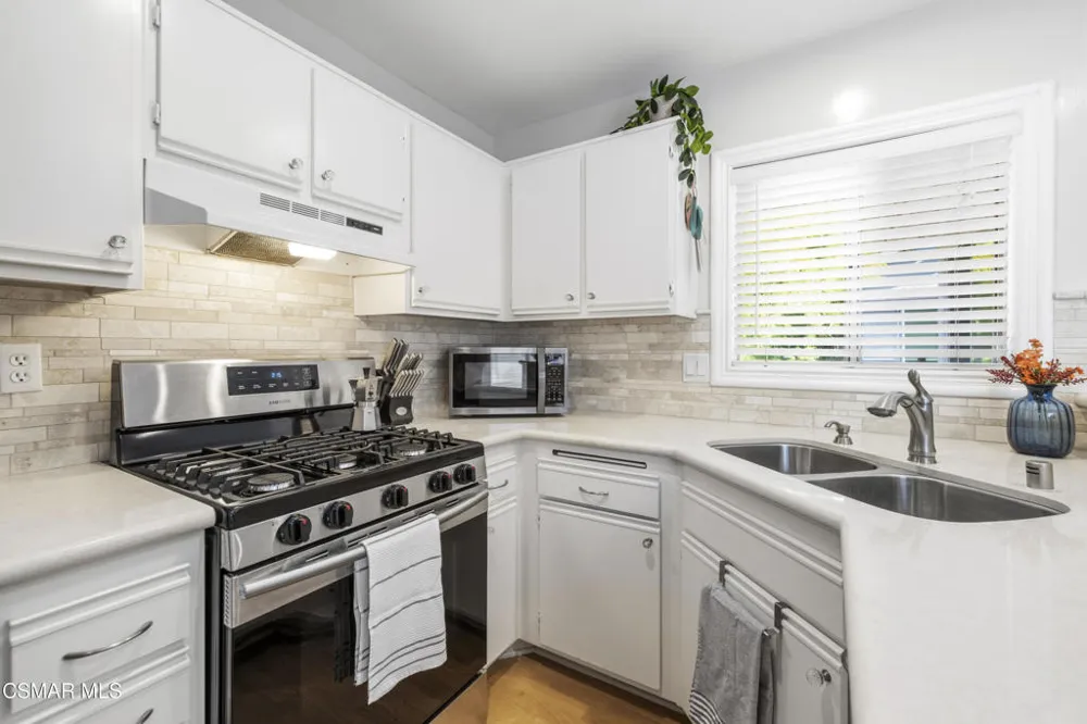 85 Via Colinas Thousand Oaks, CA 91362