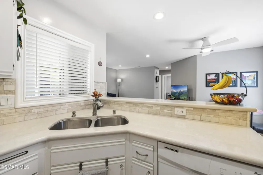 85 Via Colinas Thousand Oaks, CA 91362