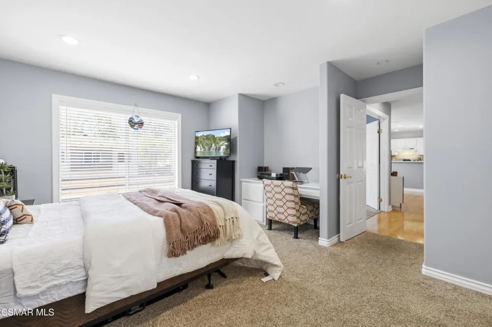 85 Via Colinas Thousand Oaks, CA 91362