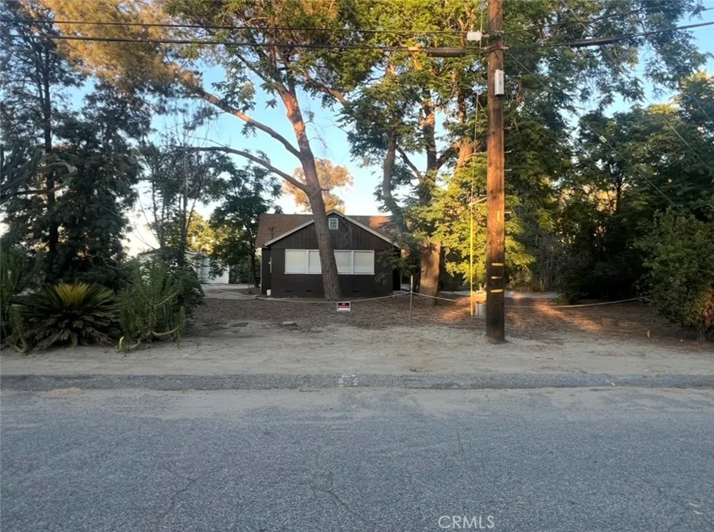 11139 Laurel Bloomington, CA 92316