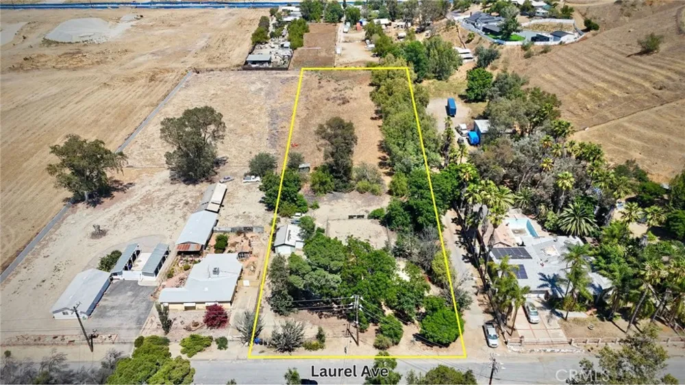 11139 Laurel Bloomington, CA 92316