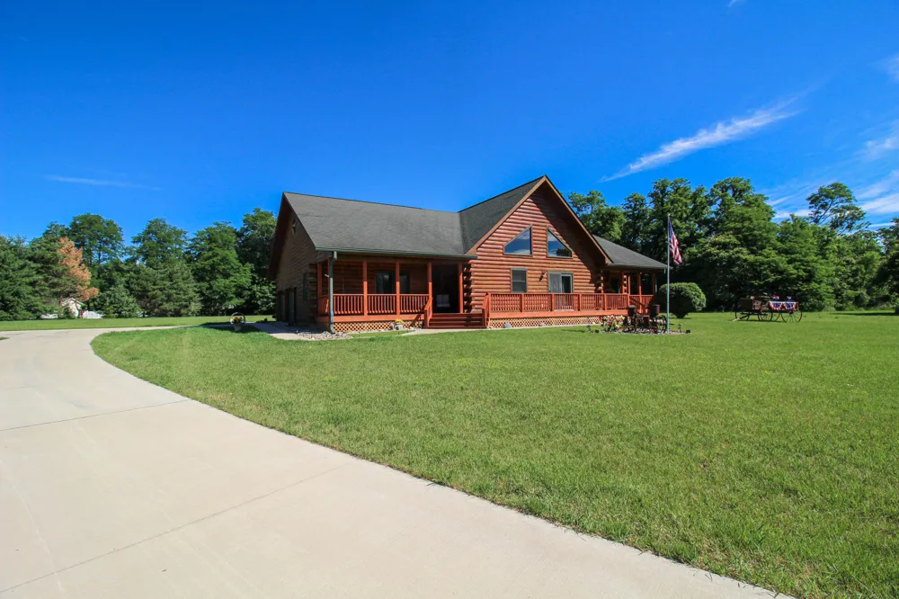 56664 Tanner Trail Lockport Township, MI 49093