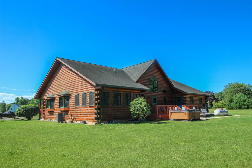 56664 Tanner Trail Lockport Township, MI 49093