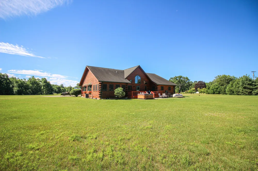 56664 Tanner Trail Lockport Township, MI 49093