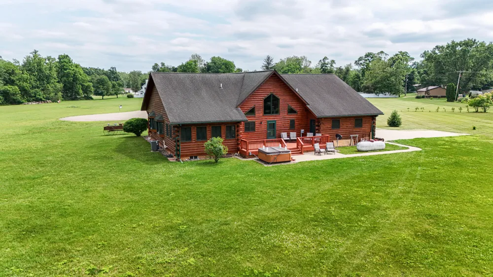 56664 Tanner Trail Lockport Township, MI 49093