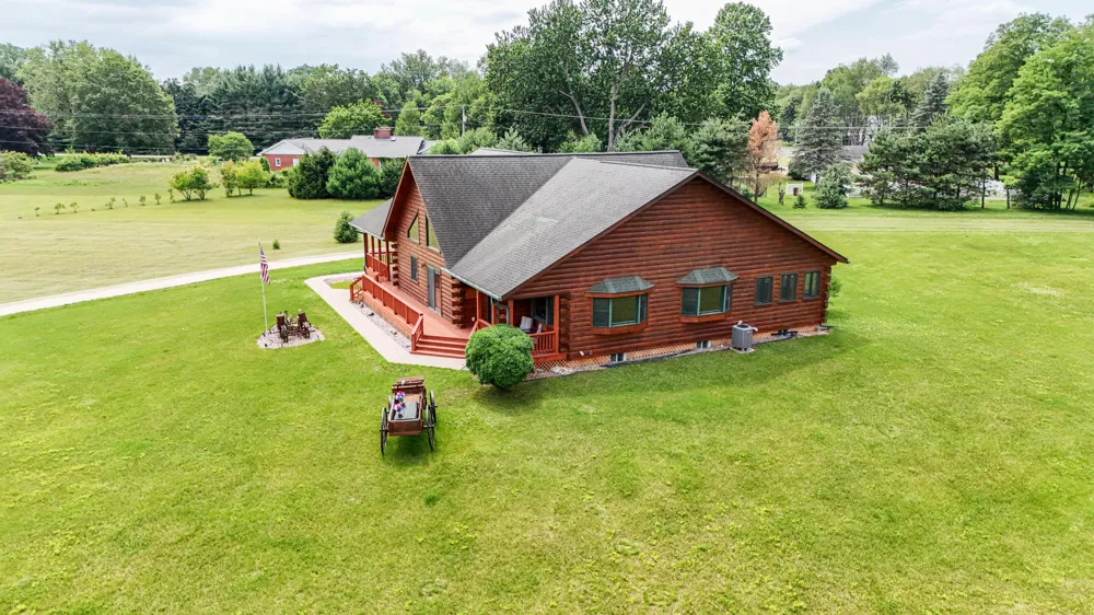 56664 Tanner Trail Lockport Township, MI 49093