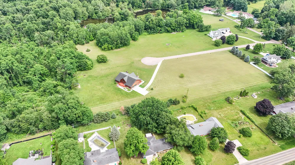 56664 Tanner Trail Lockport Township, MI 49093