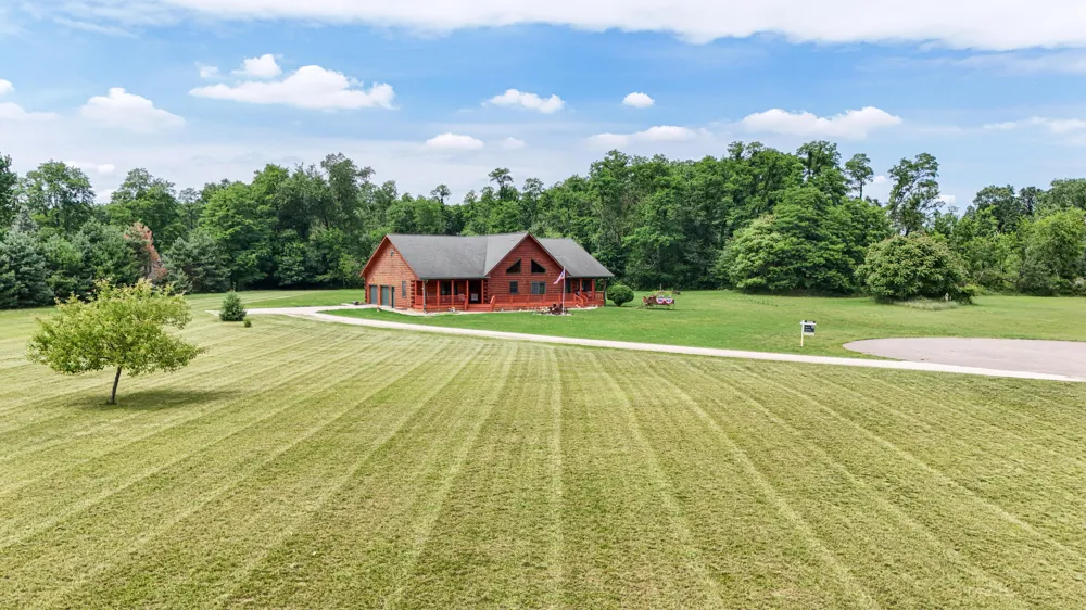 56664 Tanner Trail Lockport Township, MI 49093