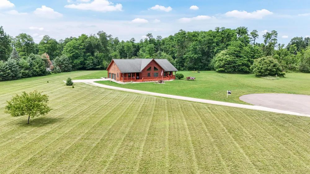 56664 Tanner Trail Lockport Township, MI 49093