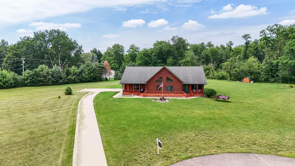 56664 Tanner Trail Lockport Township, MI 49093