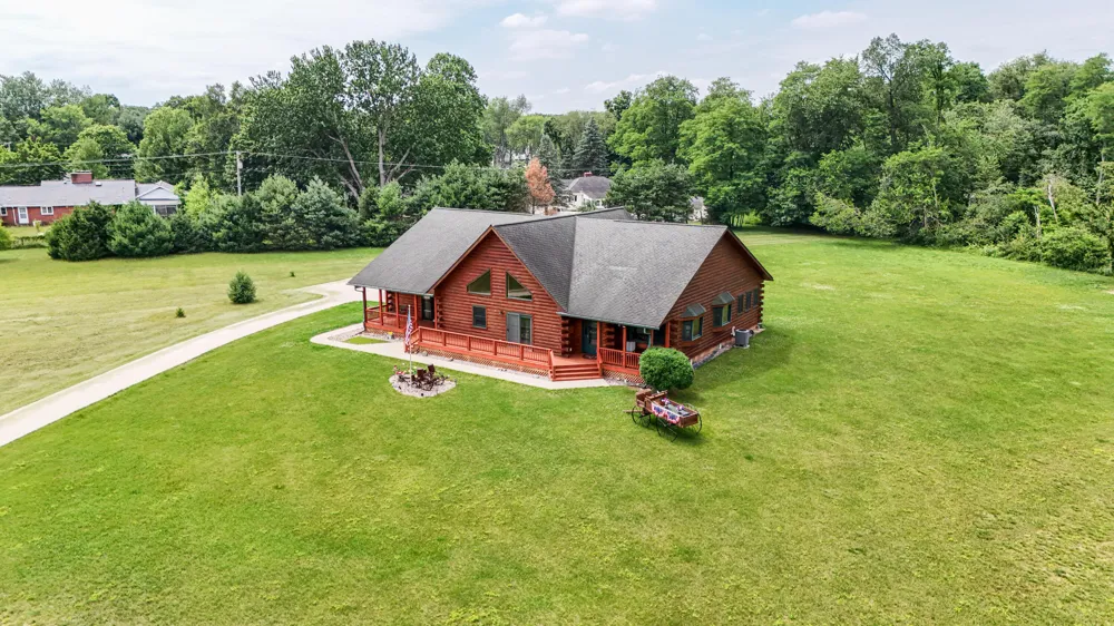 56664 Tanner Trail Lockport Township, MI 49093