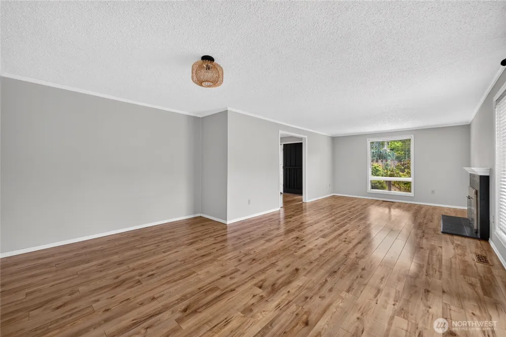 6502 Avondale Road SW #4 Lakewood, WA 98499