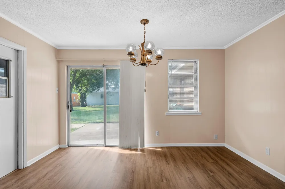 111 E Dawn Drive Robinson, TX 76706