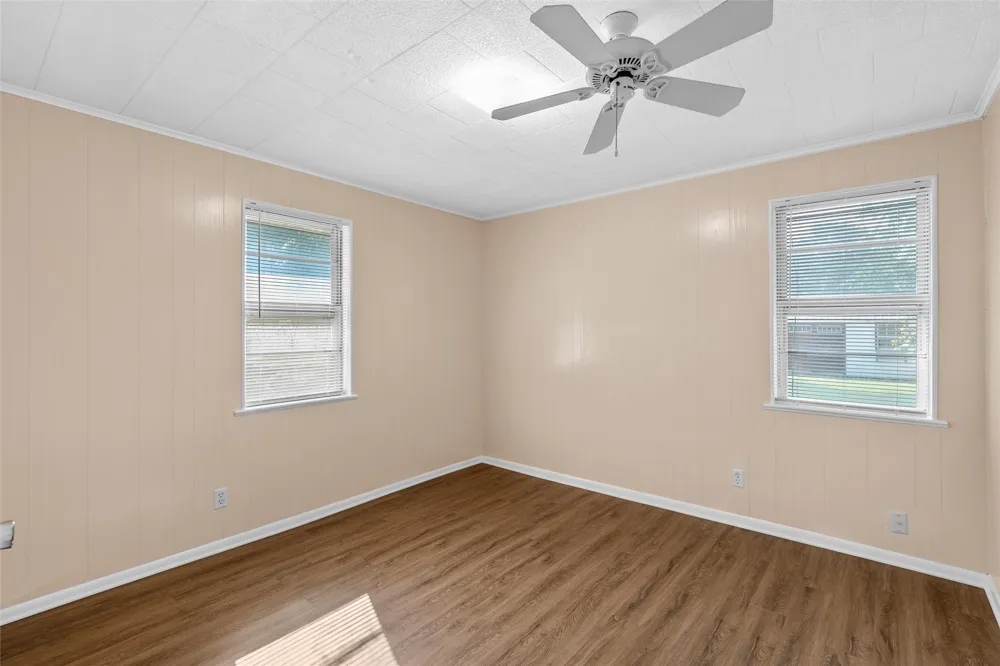 111 E Dawn Drive Robinson, TX 76706