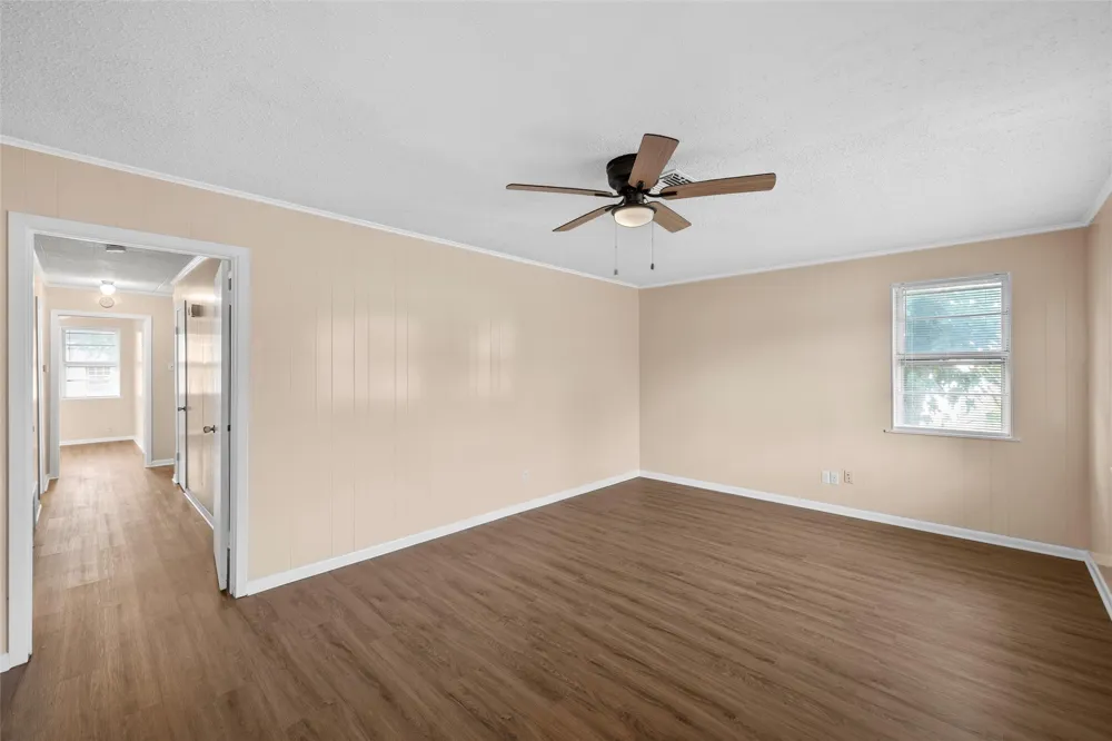 111 E Dawn Drive Robinson, TX 76706