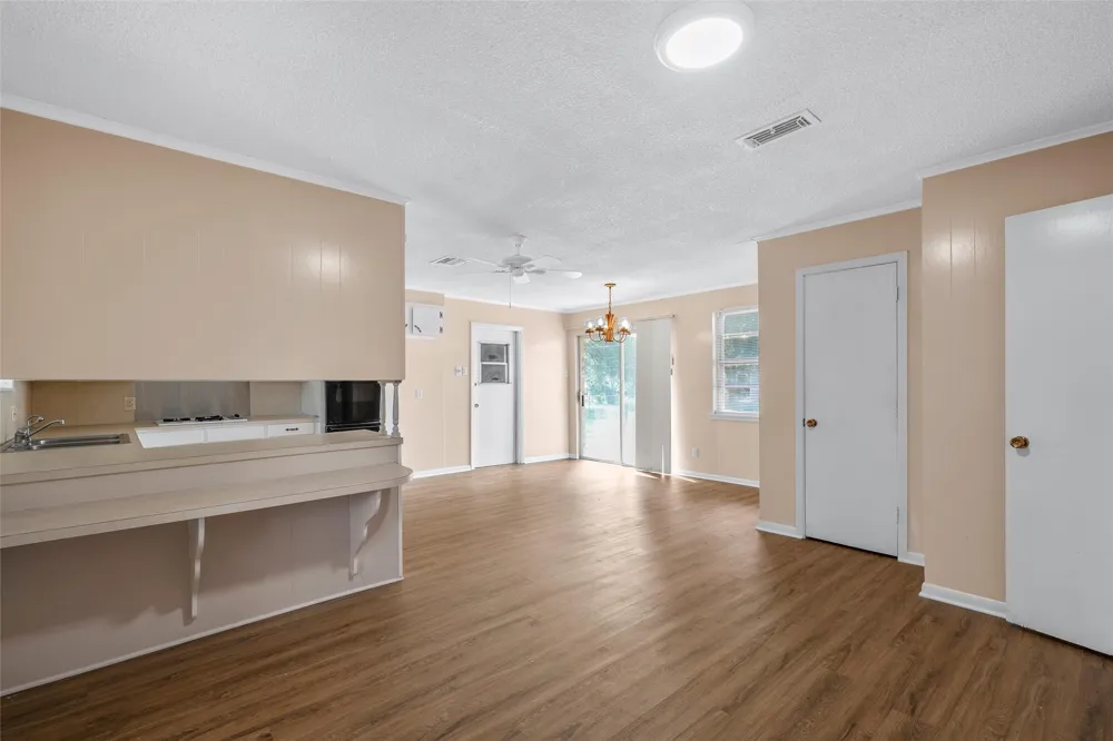 111 E Dawn Drive Robinson, TX 76706