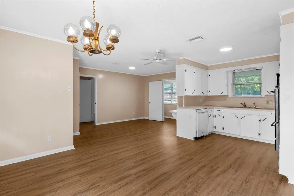 111 E Dawn Drive Robinson, TX 76706