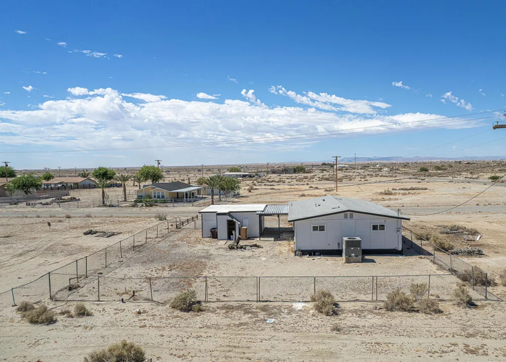 786 Molokai Avenue Thermal, CA 92274