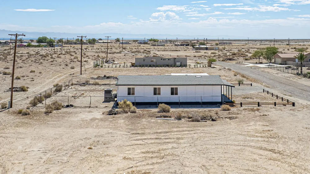 786 Molokai Avenue Thermal, CA 92274