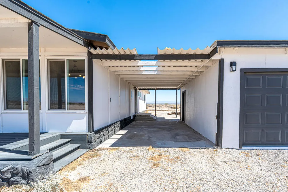 786 Molokai Avenue Thermal, CA 92274