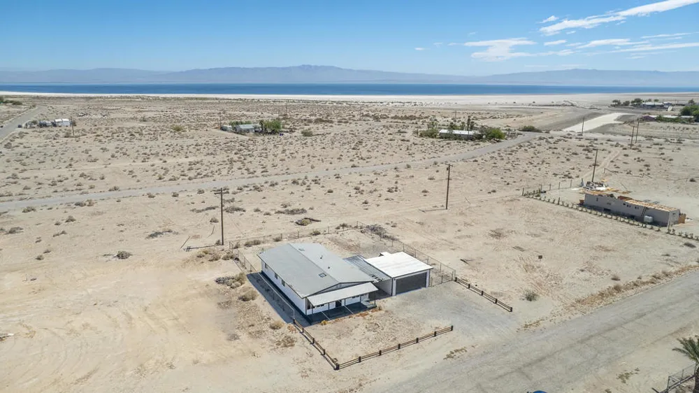 786 Molokai Avenue Thermal, CA 92274