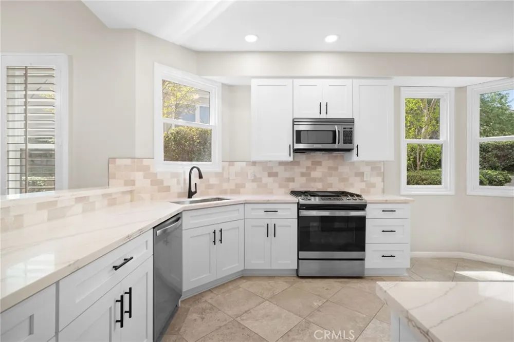 38510 Glen Abbey Lane Murrieta, CA 92562