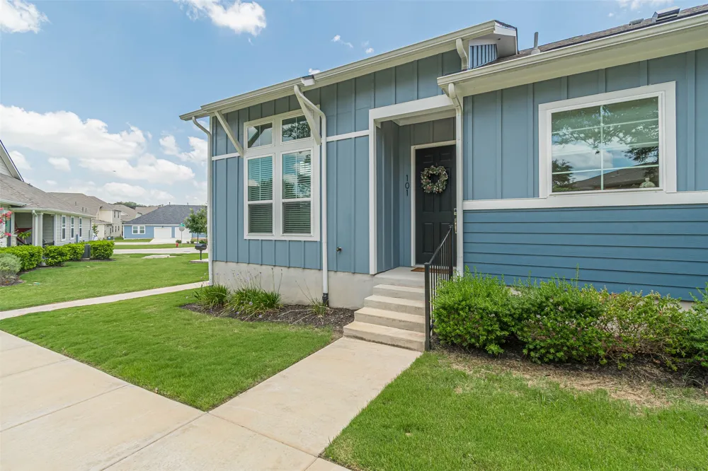120 Stewart Drive #101 San Marcos, TX 78666