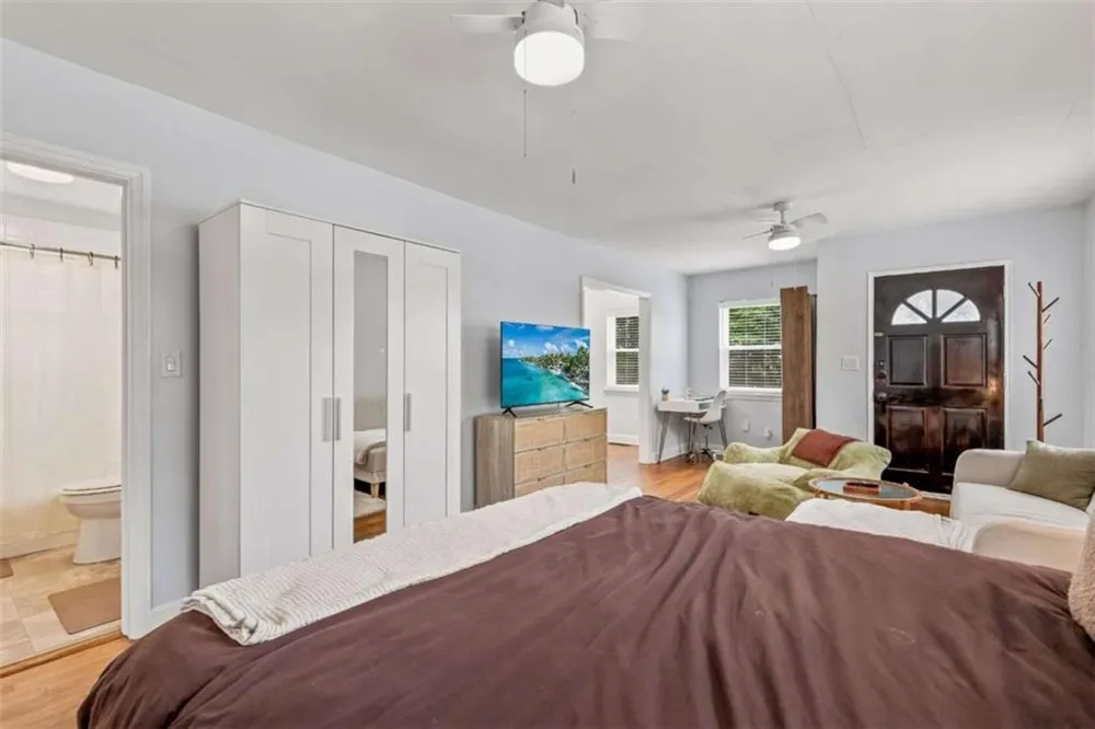 1780 John Calvin Avenue #UNIT R College Park, GA 30337